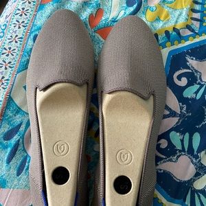 Rothys Size 11.5 Mink Loafers. Shoes are brand new and have never been worn